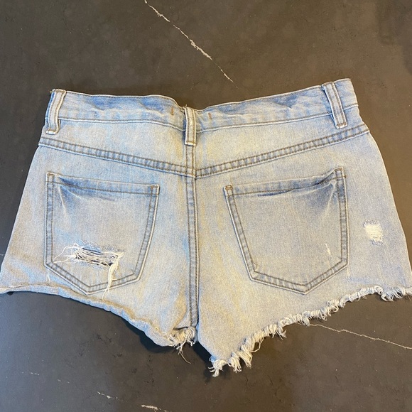 Free people Jean shorts - Picture 2 of 4